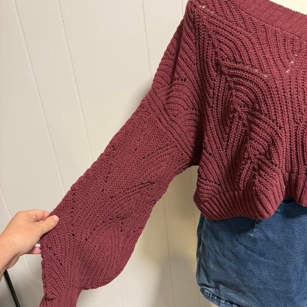 American Eagle burgundy sweater with chunky bubble sleeves size small - Picture 2 of 7